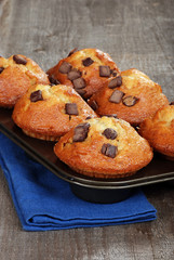 chocolate chunk banana muffins