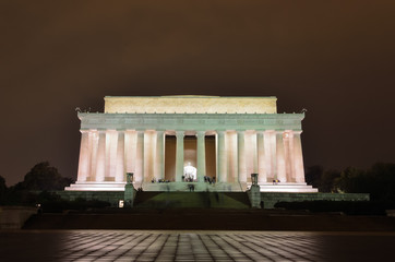 Abraham Lincoln Memorial at night, Washington DC USA
