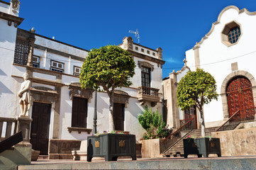 Spanish architecture in Icod de los Vinos © Kevin Eaves