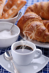 caffè e croissant - uno