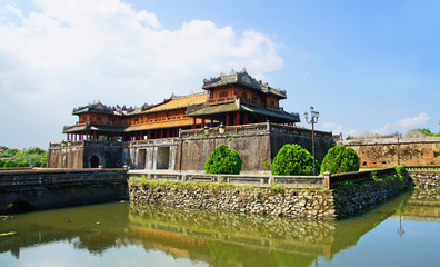 douves de la citadelle  de Hué