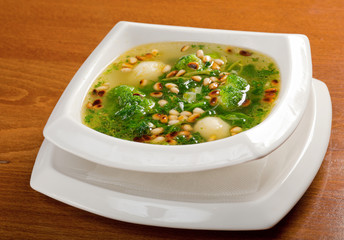 vegetable soup with broccoli