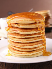 pancakes with syrup