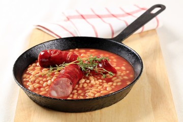 Baked beans and sausages