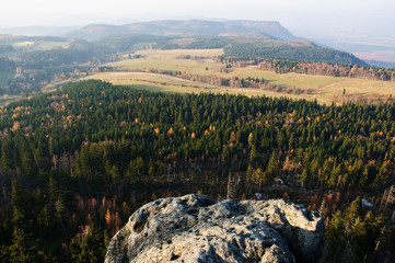 Strzeliniec - widok na Góry Stolowe