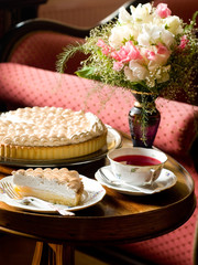 Lemon merginue pie