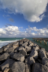 Fototapeta na wymiar south beach, miami rock pier