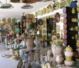 Santo Stefano Di Camastra, vasi di ceramica
