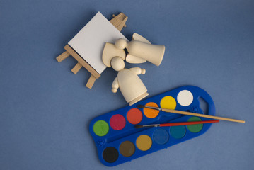 краски и фигурки для росписи