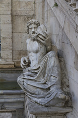 Fototapeta na wymiar Statua di piazza del Campidoglio