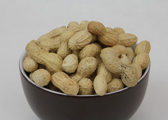 Erdnüsse