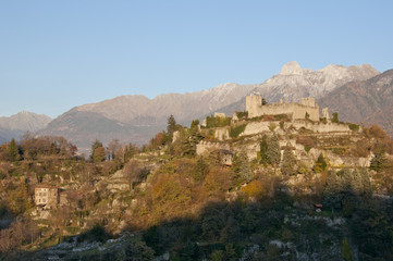 Fototapeta na wymiar Castle Breno - Valcamonica