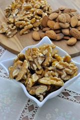 Noci e mandorle
