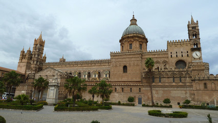 Fototapeta na wymiar Duomo de Palerme (cathédrale), Sicile