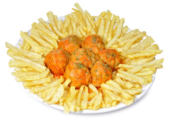 Ración de albóndigas con patatas.