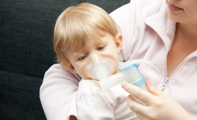 inhallieren bei Bronchitis/Asthma