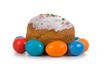 Easter cake and colorful eggs