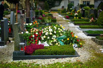 Grabstein auf einem Friedhof