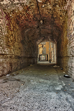 Fototapeta dark alley