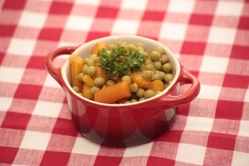 petits pois et carottes