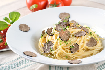 Spaghetti mit frischer Burgundertrüffel