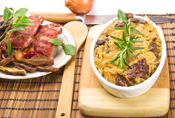 Sauerkraut mit geräuchertem Fleisch
