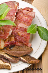 Sauerkraut mit geräuchertem Fleisch (zutaten)