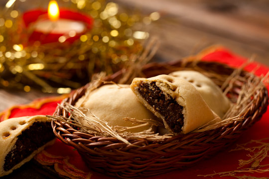 "Cuscinetti di Ges&ugrave; Bambino", Christmas Food from Apulia