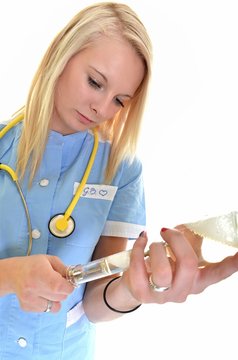 infirmi&egrave;re ou un m&eacute;decin