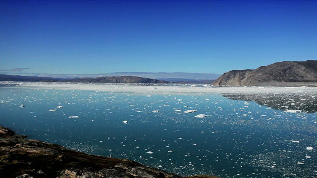 Ice Floes and Polar Glaciers