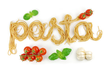 Pasta - Schriftzug aus gekochten Spaghetti-Nudeln