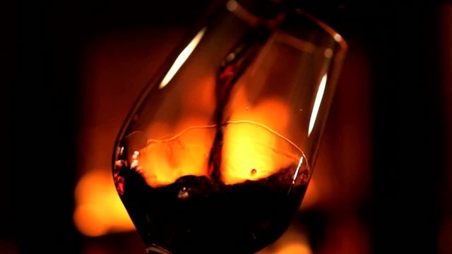 Wein am Kamin