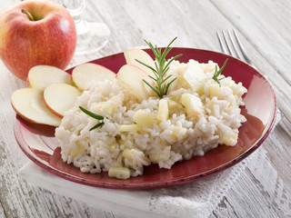 risotto with apple, healthy food