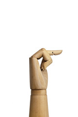 Handmodell aus Holz, isoliert auf weissem Hintergrund
