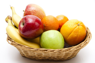 Frisches Obst im Korb