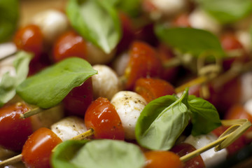 tomates mozzarella au basilic