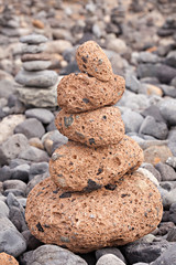 Turm aus vulkanischem Gestein