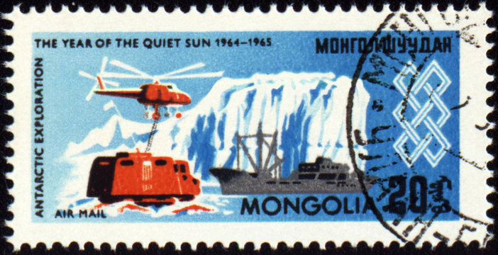 The study of the Antarctic on post stamp
