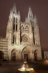Fototapeta na wymiar Zmierzch w katedrze w Burgos, Castilla y Leon, Hiszpania