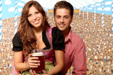 Pärchen auf dem Oktoberfest