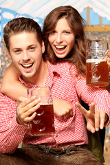 Pärchen auf dem Oktoberfest