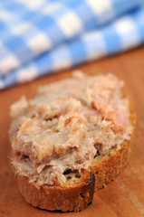 La tartine de rillettes de porc