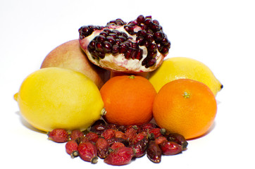 лимон, гранат, шиповник и яблоко