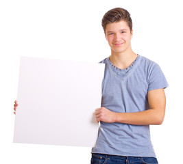 Teenager hält Werbetafel