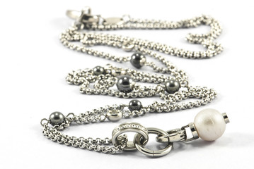 Stainless steel chain © vrabelpeter1