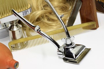 Outils de coiffure rétro