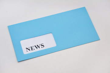 News erhalten im Briefumschlag