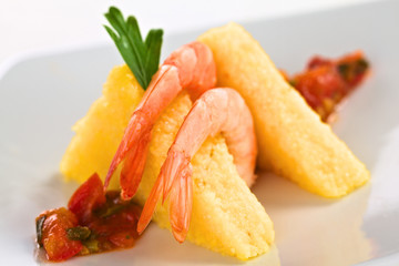 Polenta with cooked shrimp and Colombian hogao sauce