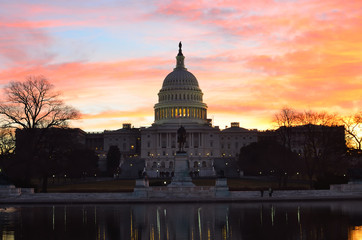Fototapeta na wymiar Washington DC, Stany Zjednoczone Capitol budynku w sunrise