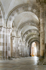 Fototapeta na wymiar Kościół Vézelay we Francji